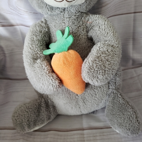 Animal Adventure Gray White Bunny Rabbit With Carrot Plush 15" Stuffed 2014 HTF - Picture 4 of 11